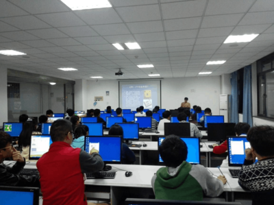 計(jì)算機(jī)應(yīng)用與發(fā)展協(xié)會(huì)與華碩公司聯(lián)合技術(shù)培訓(xùn)